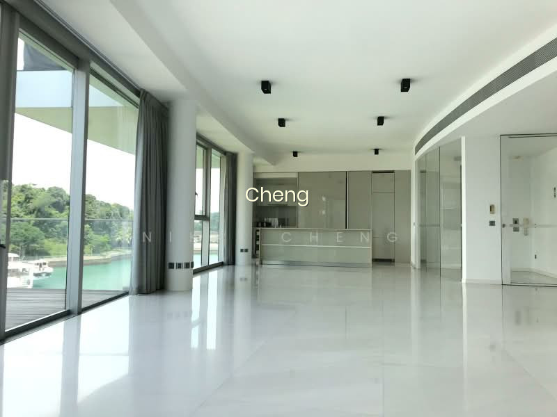 REFLECTIONS AT KEPPEL BAY