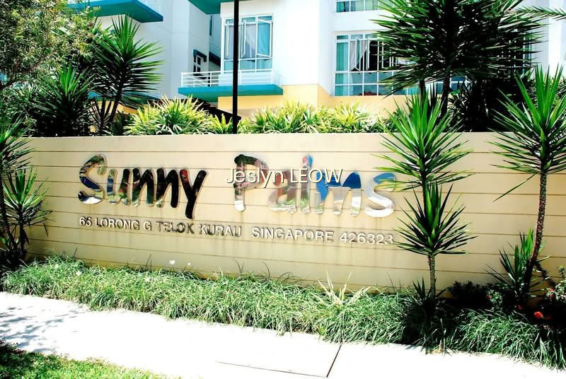 SUNNY PALMS photo 4