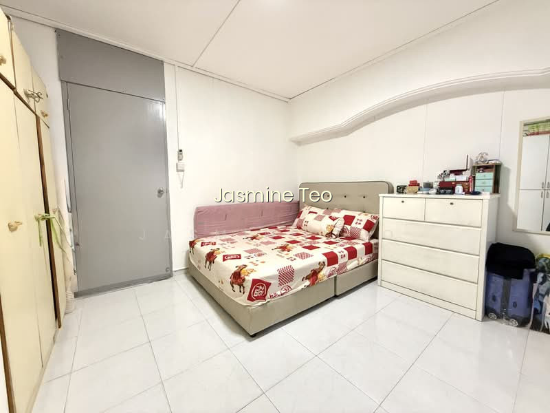 711 JURONG WEST STREET 71 photo 5