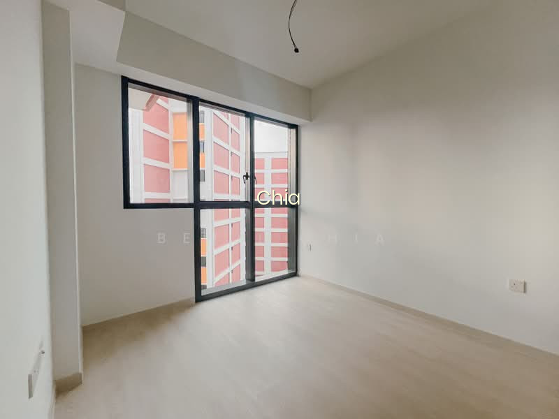 RIVERFRONT RESIDENCES photo 3