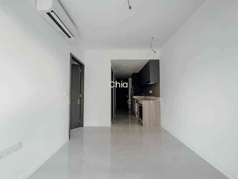 RIVERFRONT RESIDENCES photo 5