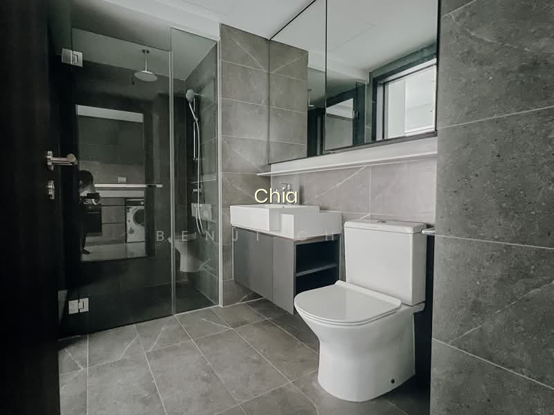 RIVERFRONT RESIDENCES photo 6