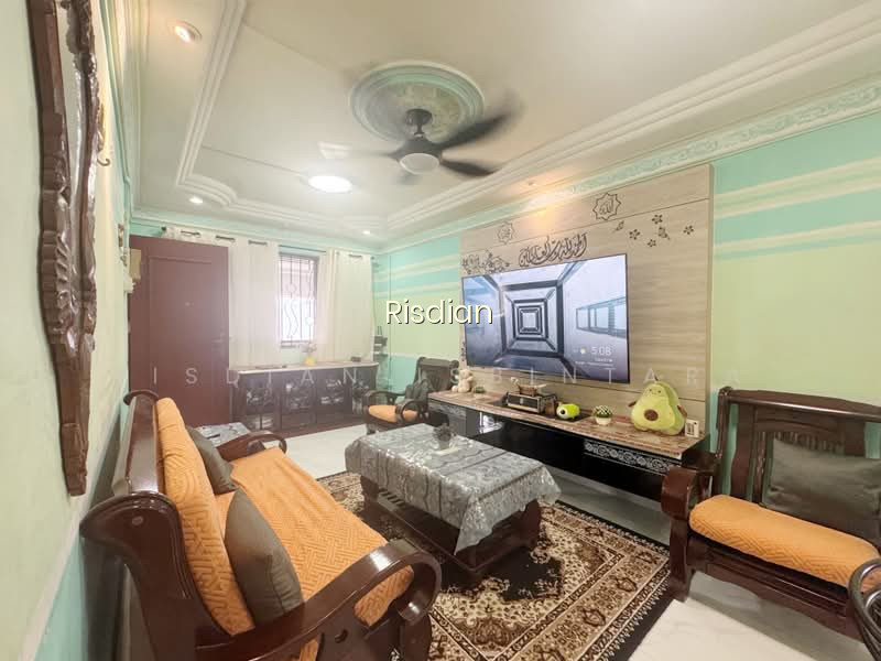 528 Jurong West Street 52 image 1 of 10