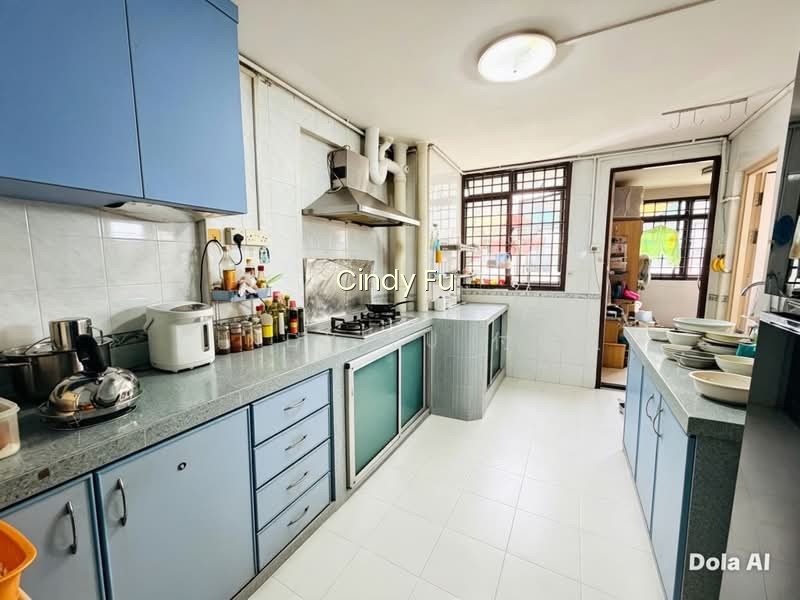 19 EUNOS CRESCENT photo 2