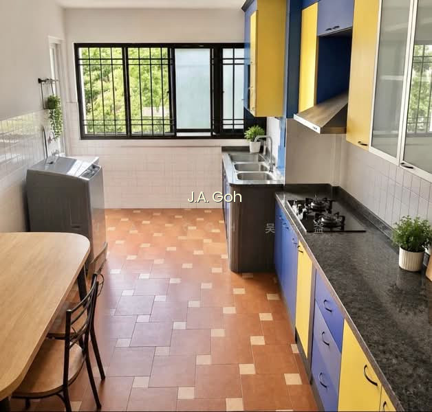 180 ANG MO KIO AVENUE 5 photo 3