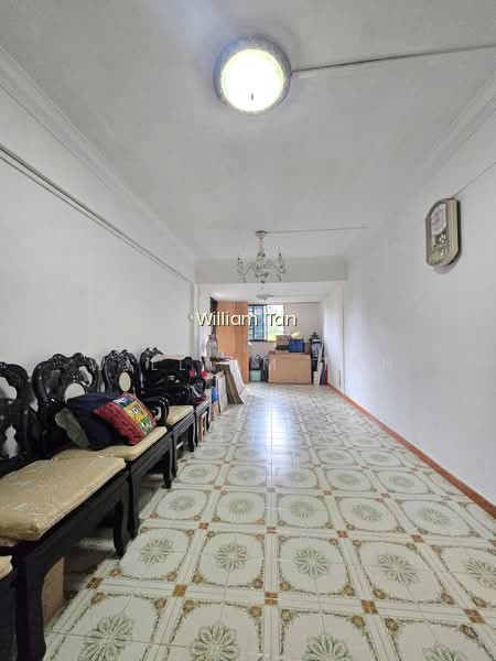 180 ANG MO KIO AVENUE 5 image 1 of 10