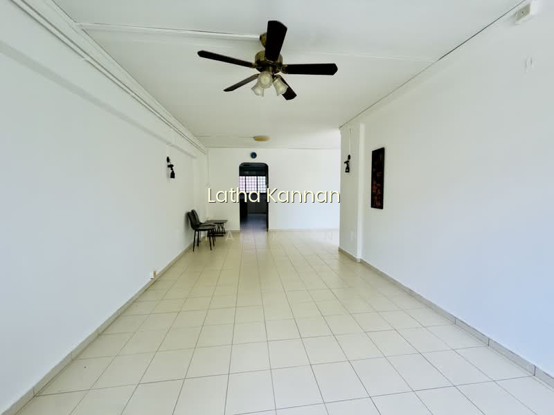 393 YISHUN AVENUE 6 image 1 of 10