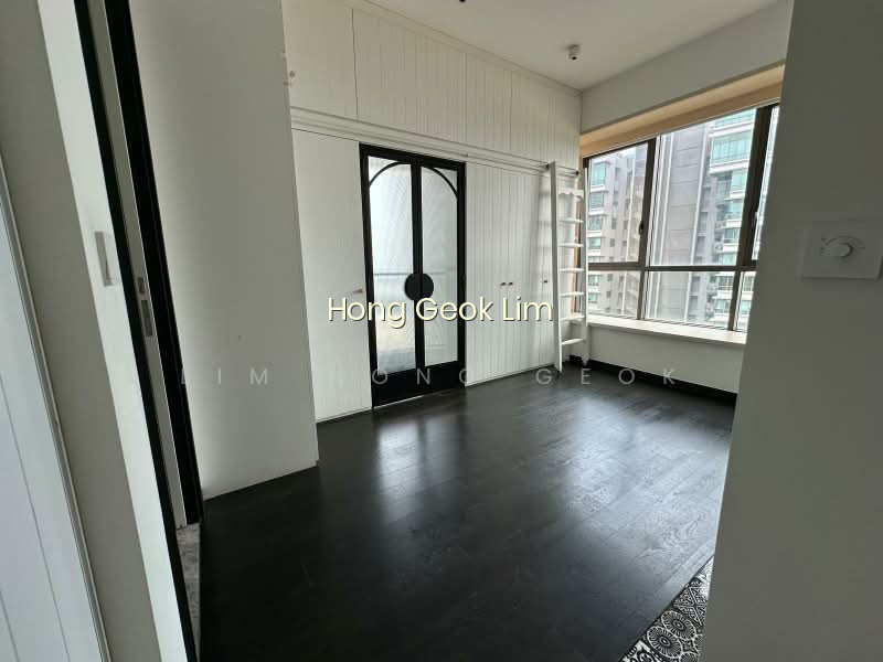 SKYLINE RESIDENCES photo 5