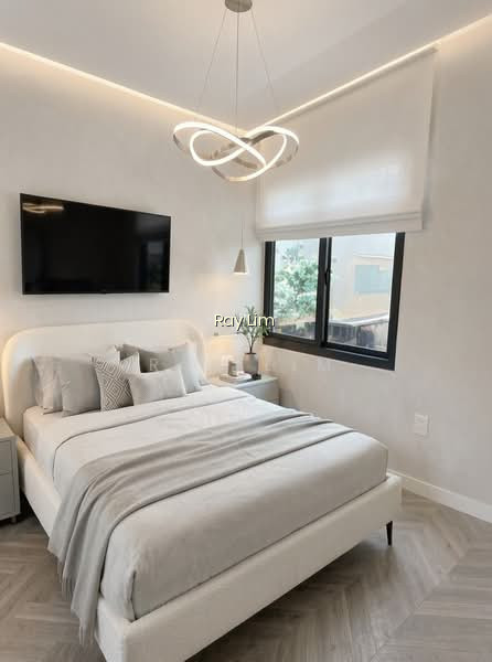 SPRINGLEAF RESIDENCE photo 5
