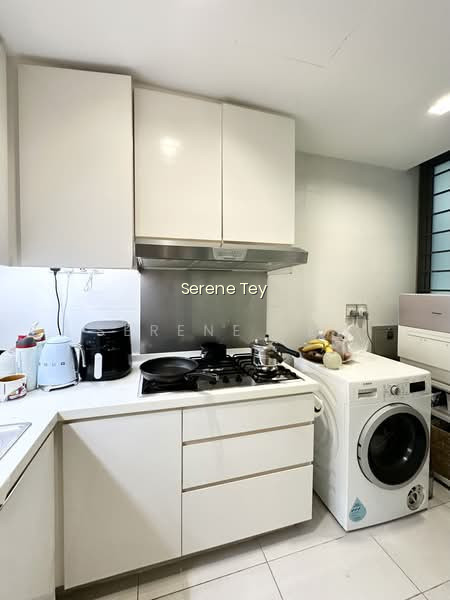 CLEMENTIWOODS CONDOMINIUM photo 4