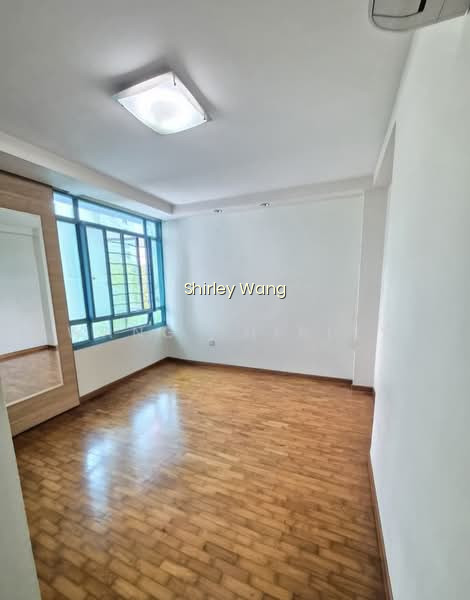 186 PUNGGOL CENTRAL photo 5