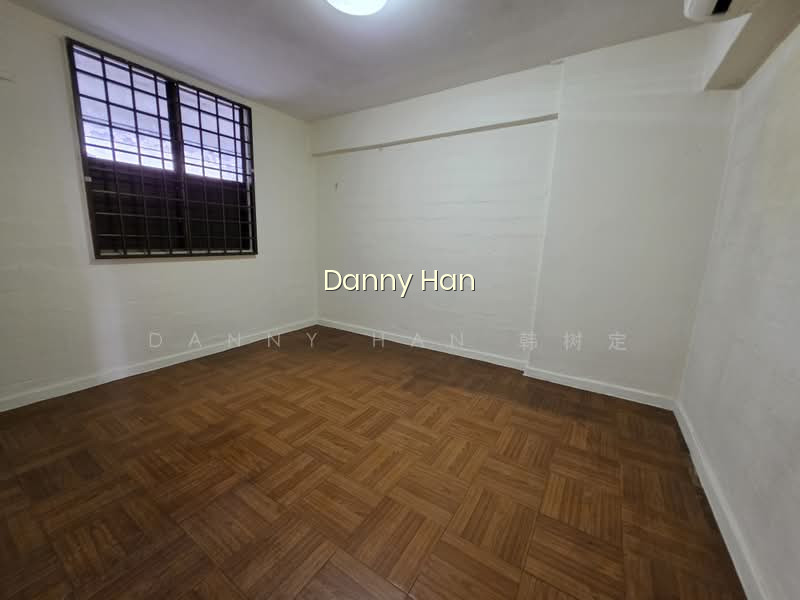 185 BOON LAY AVENUE photo 6