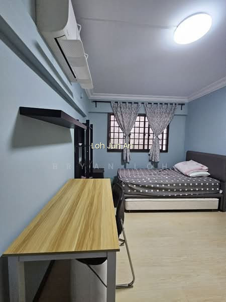 768 YISHUN AVENUE 3 photo 3