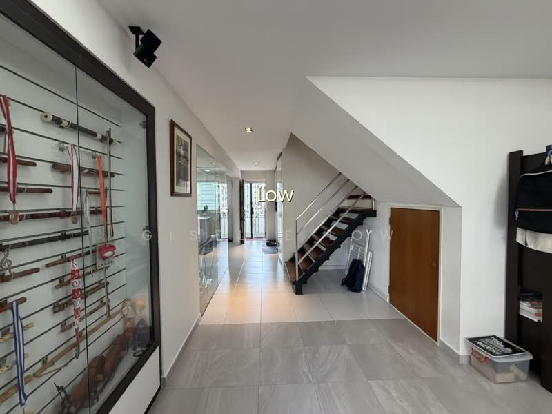 894 TAMPINES STREET 81 image 1 of 10