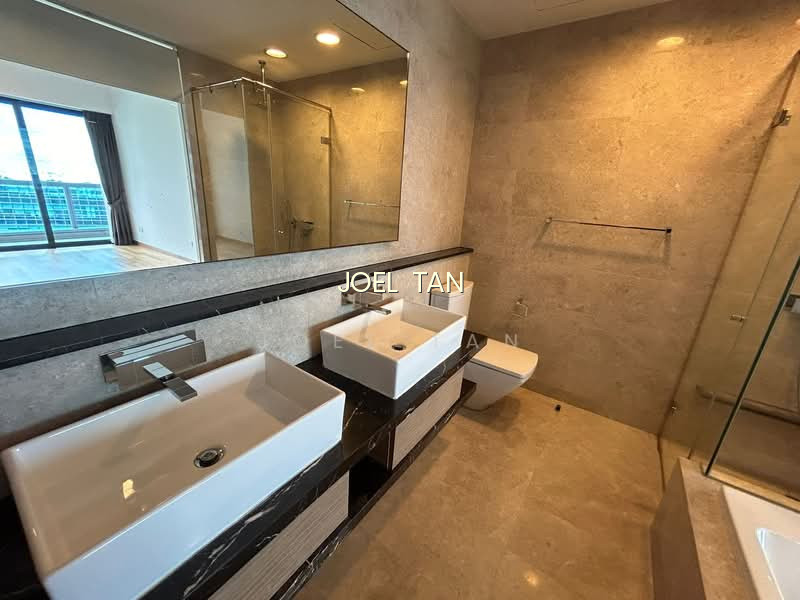 MARINA BAY RESIDENCES photo 4