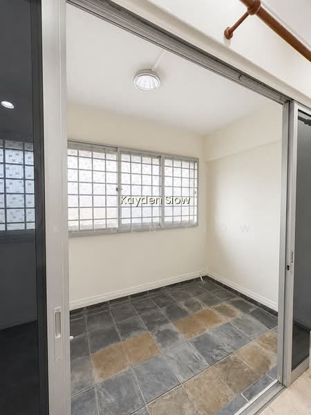 882 WOODLANDS STREET 82 photo 6