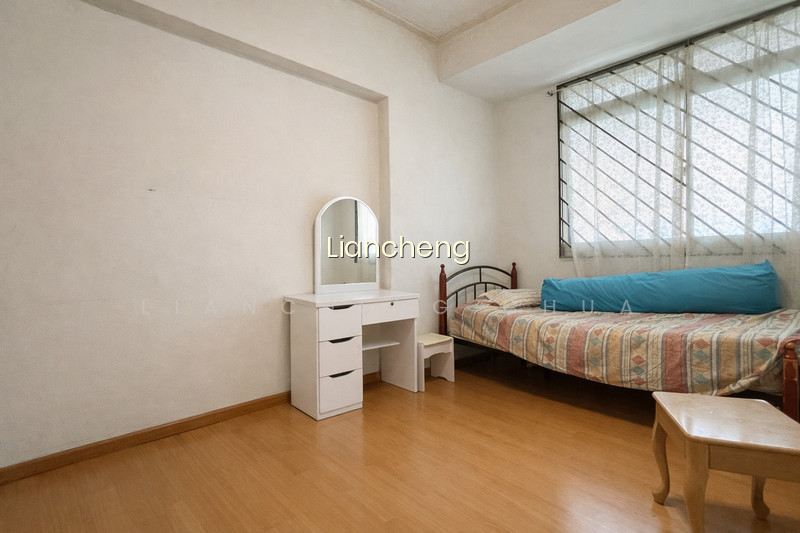 374 BUKIT BATOK STREET 31 photo 3