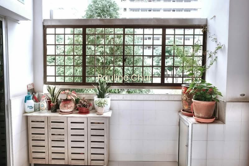 726 JURONG WEST AVENUE 5 photo 3