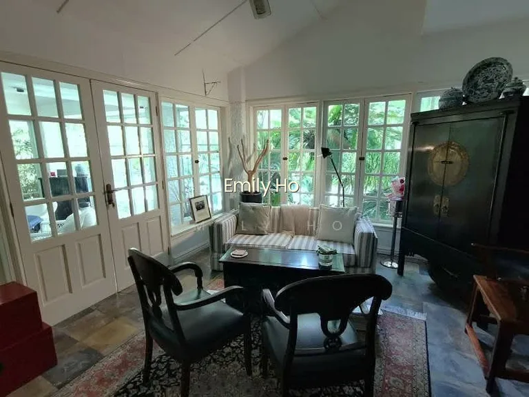 $17XX Psf! Charming GCB Estate! image 1 of 3