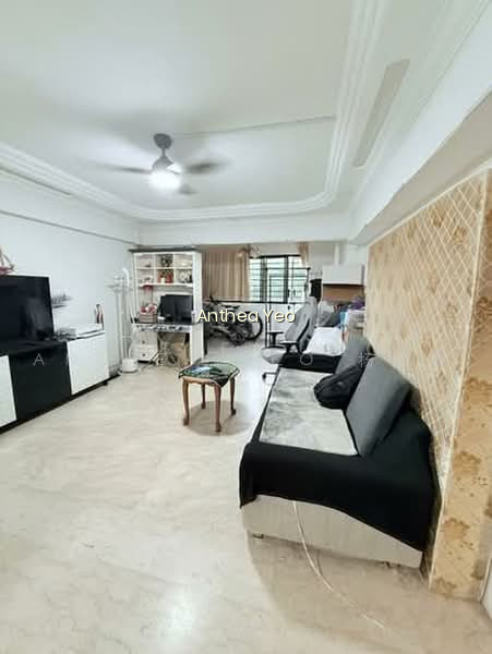 788D WOODLANDS CRESCENT image 1 of 7