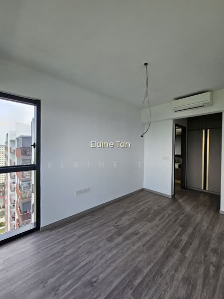 RIVERFRONT RESIDENCES photo 6