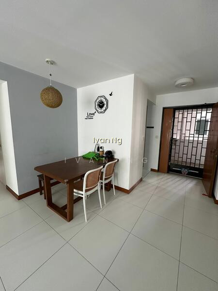 424D YISHUN AVENUE 11 image 1 of 3