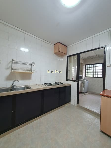 608 WOODLANDS RING ROAD photo 3
