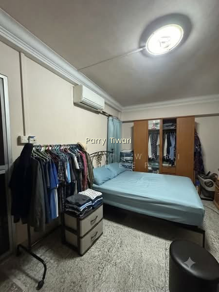 312 SEMBAWANG DRIVE image 1 of 10