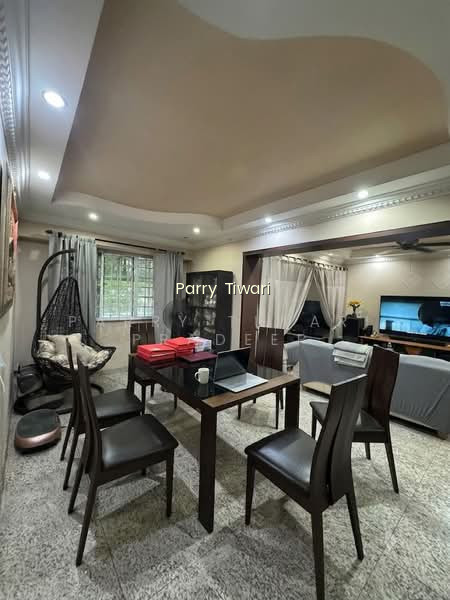 312 SEMBAWANG DRIVE photo 4