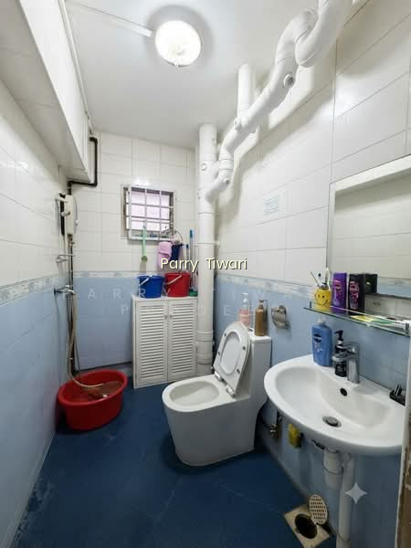 312 SEMBAWANG DRIVE photo 6