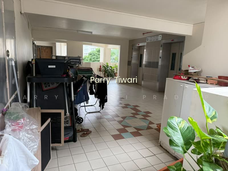 109 WHAMPOA ROAD image 1 of 10