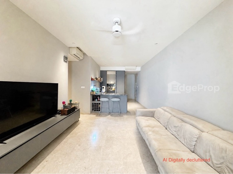 STRATUM photo 2