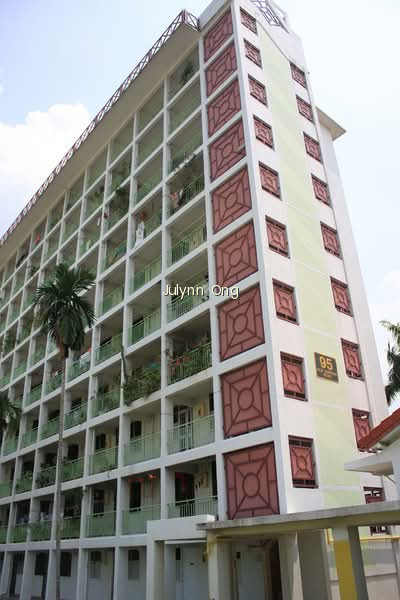 95 OLD AIRPORT ROAD photo 3