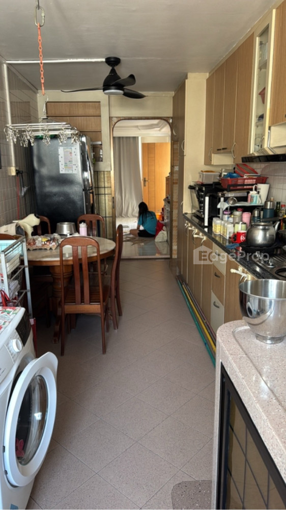 334 WOODLANDS STREET 32 photo 4