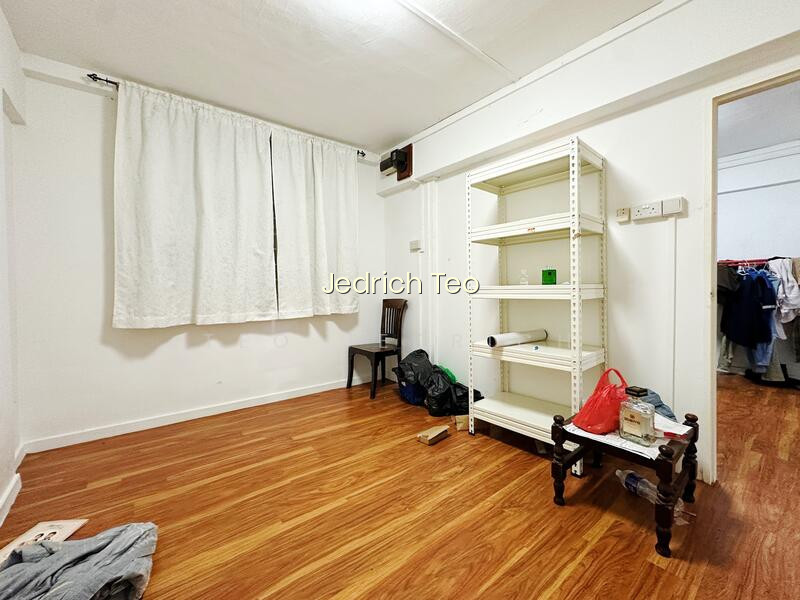 477 TAMPINES STREET 43 photo 5
