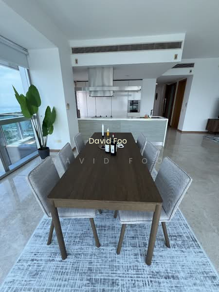 MARINA BAY RESIDENCES image 1 of 10