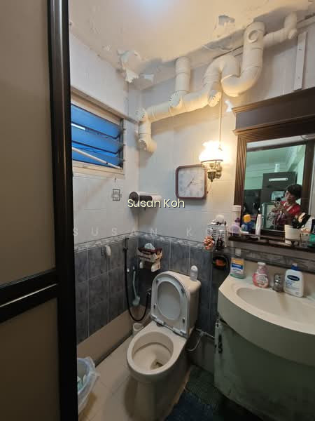 124 MARSILING RISE photo 3
