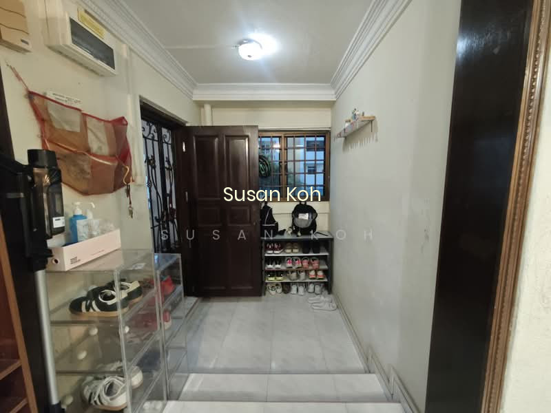 124 MARSILING RISE photo 5