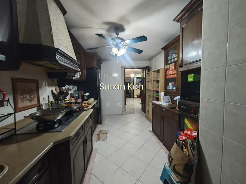 124 MARSILING RISE photo 6