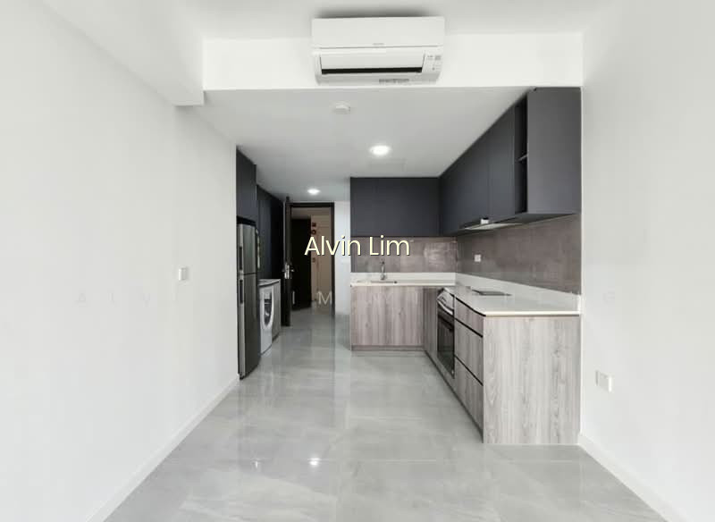 RIVERFRONT RESIDENCES photo 2