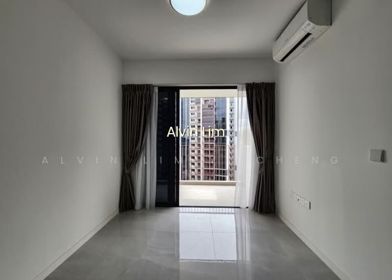 RIVERFRONT RESIDENCES photo 5