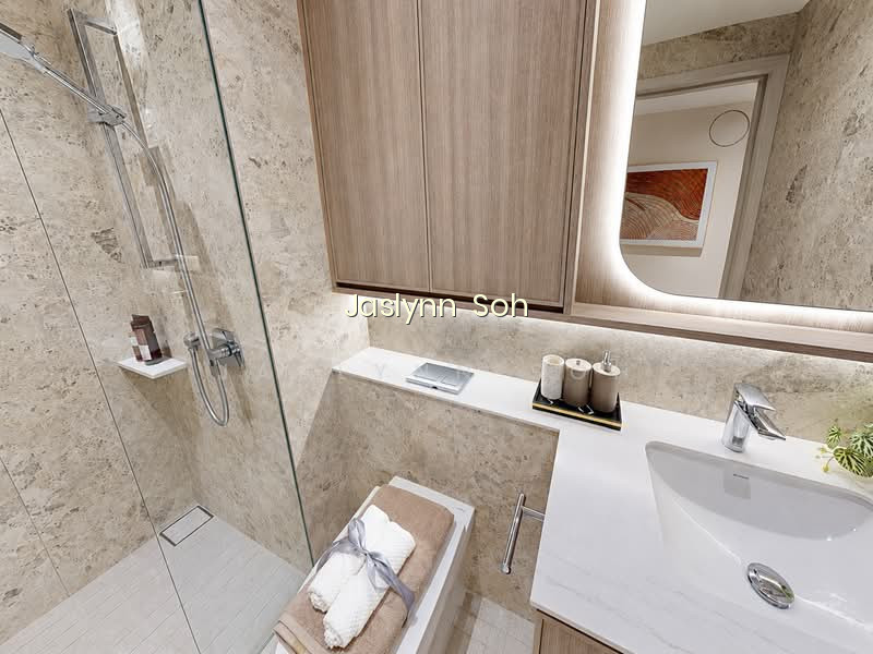 RARE FREEHOLD 4 BEDDER NEXT TO MRT & 1KM TO TEMASEK PRIMARY photo 4