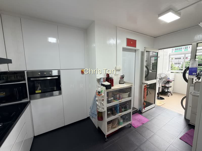 726 JURONG WEST AVENUE 5 photo 4