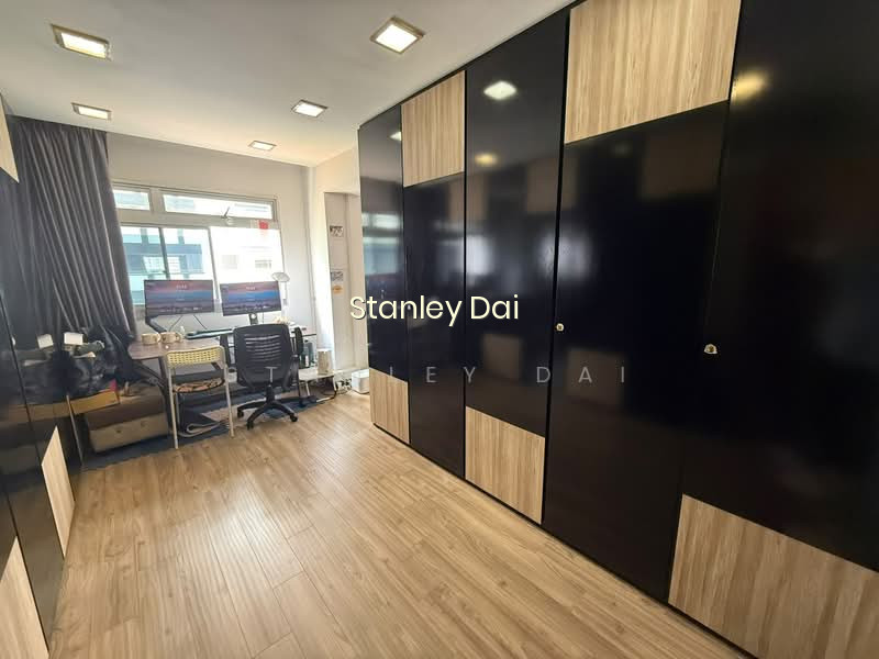 493D TAMPINES STREET 43 photo 4