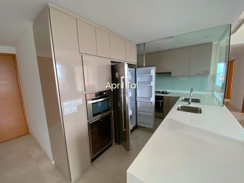 C.H.E.A.P & SPACIOUS, HIGH FLOOR 4 BED BESIDE ANG MO KIO MRT image 1 of 3