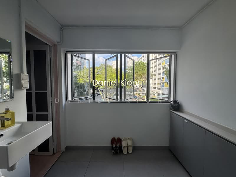 328 CLEMENTI AVENUE 2 image 1 of 10