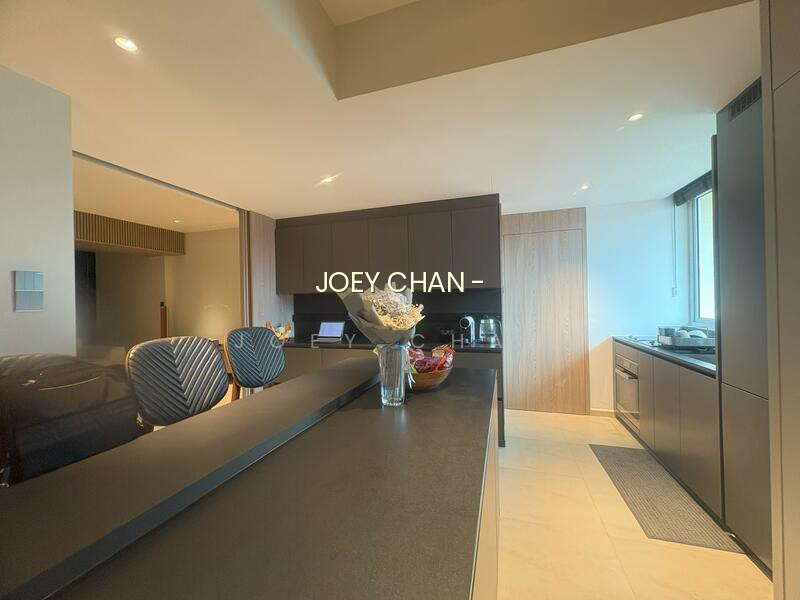 FREEHOLD PENTHOUSE 5 ROOMS TASTEFULLY RENOVATED NEAR STEVENS MRT photo 2