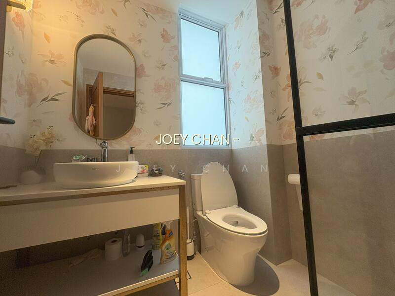 FREEHOLD PENTHOUSE 5 ROOMS TASTEFULLY RENOVATED NEAR STEVENS MRT photo 6