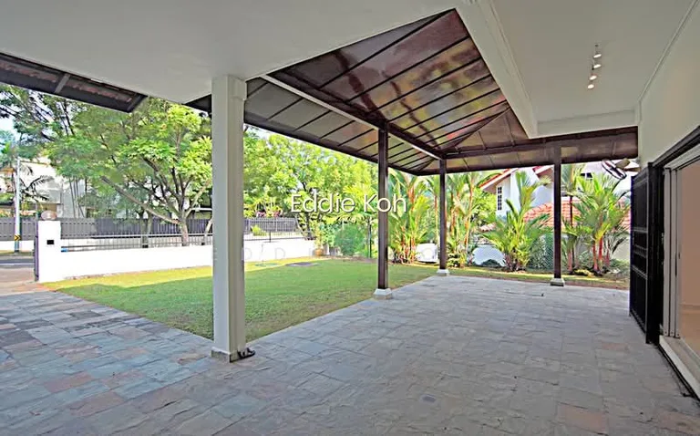 Newly Refurbished! Compellingly Priced! Grab It Now! image 1 of 10