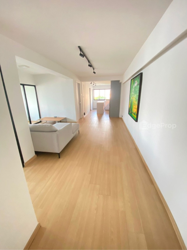 35 TEBAN GARDENS ROAD image 1 of 9